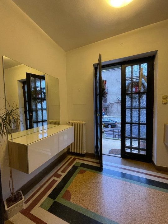 Inchiriere apartament 6 camere Clucerului