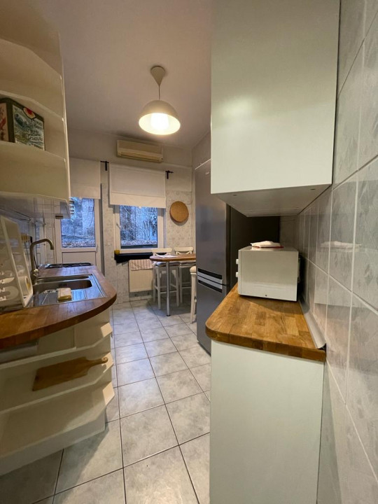 Inchiriere apartament 6 camere Clucerului