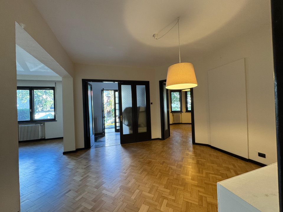 Inchiriere apartament 6 camere Clucerului