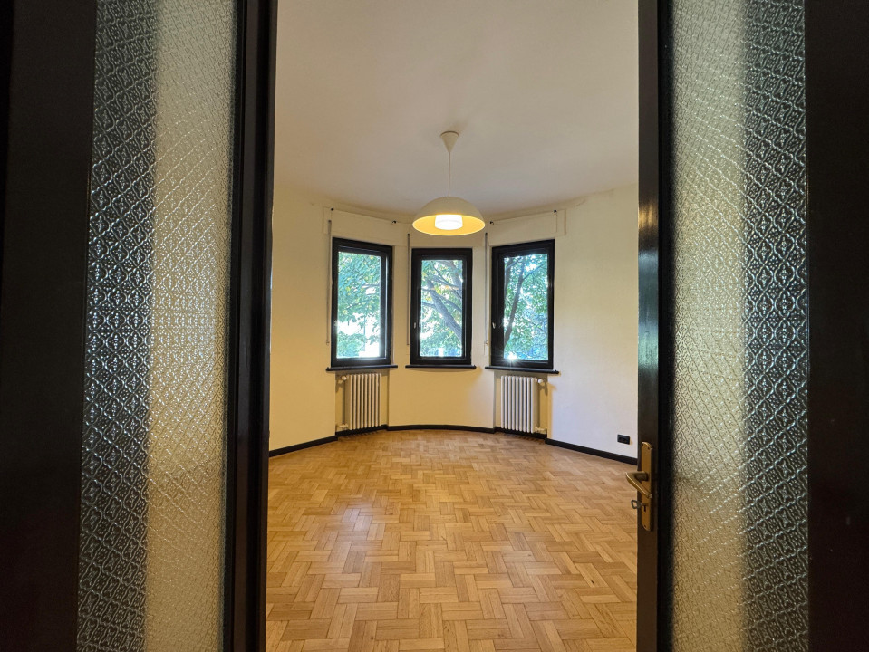 Inchiriere apartament 6 camere Clucerului