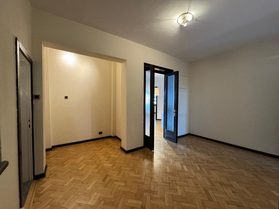 Inchiriere apartament 6 camere Clucerului