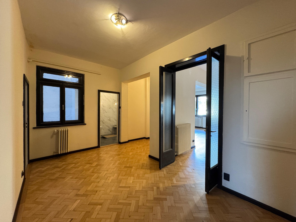 Inchiriere apartament 6 camere Clucerului