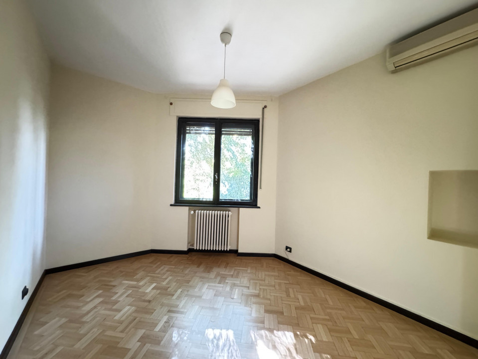 Inchiriere apartament 6 camere Clucerului