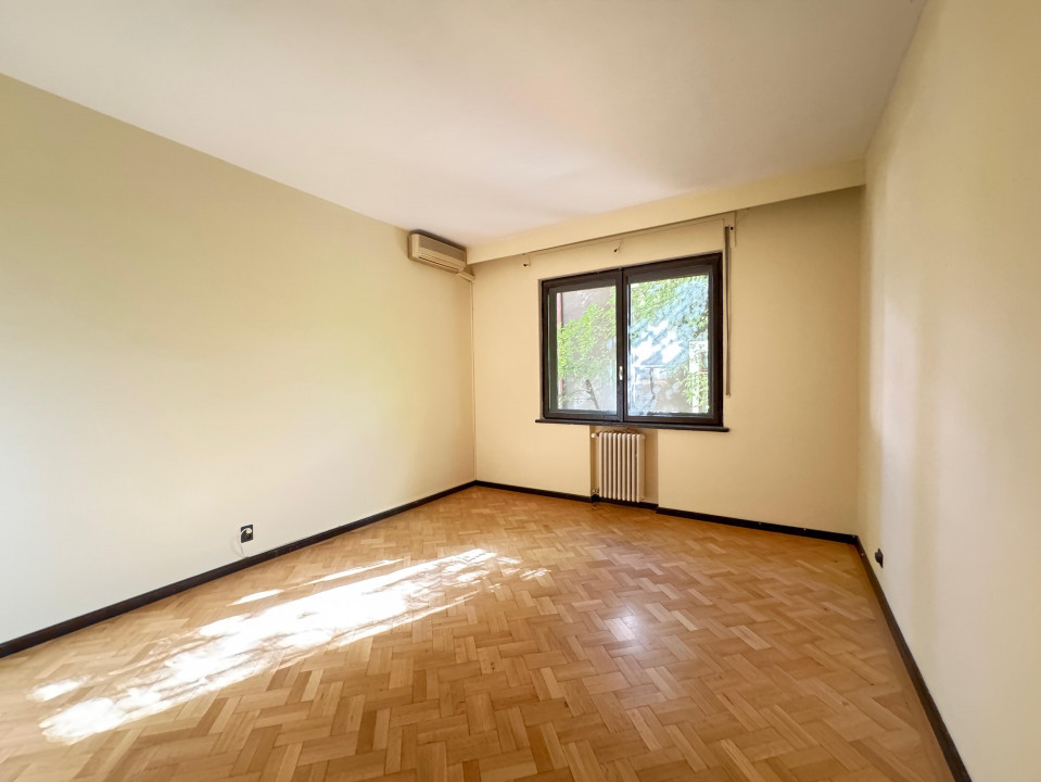 Inchiriere apartament 6 camere Clucerului