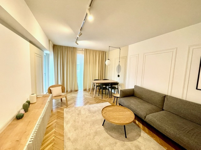 Apartament cu 2 cemere de inchiriat Bulevardul Unirii 