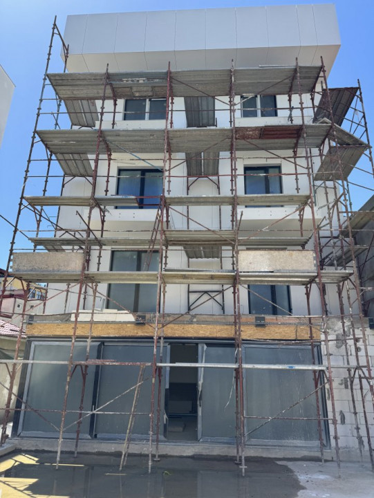 Duplex cu 3 camere de vanzare  Marriot  13 Septembrie