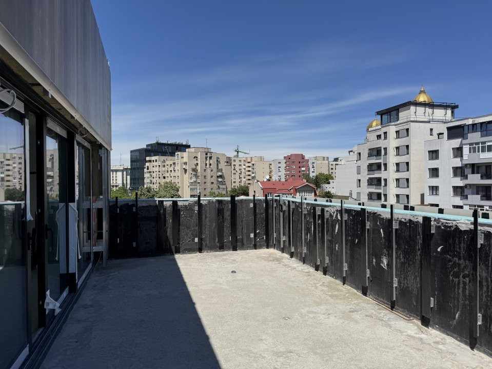 Duplex cu 3 camere de vanzare  Marriot  13 Septembrie