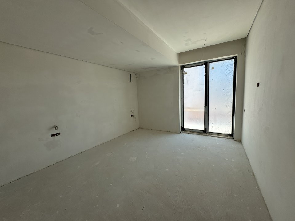 Duplex cu 3 camere de vanzare  Marriot  13 Septembrie