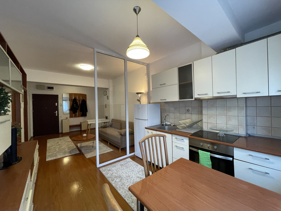 Apartament cu 2 camere de inchiriat in zona Marriott