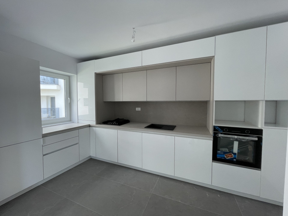 Apartament cu 4 camere pentru birouri sau rezidential zona Timpuri noi