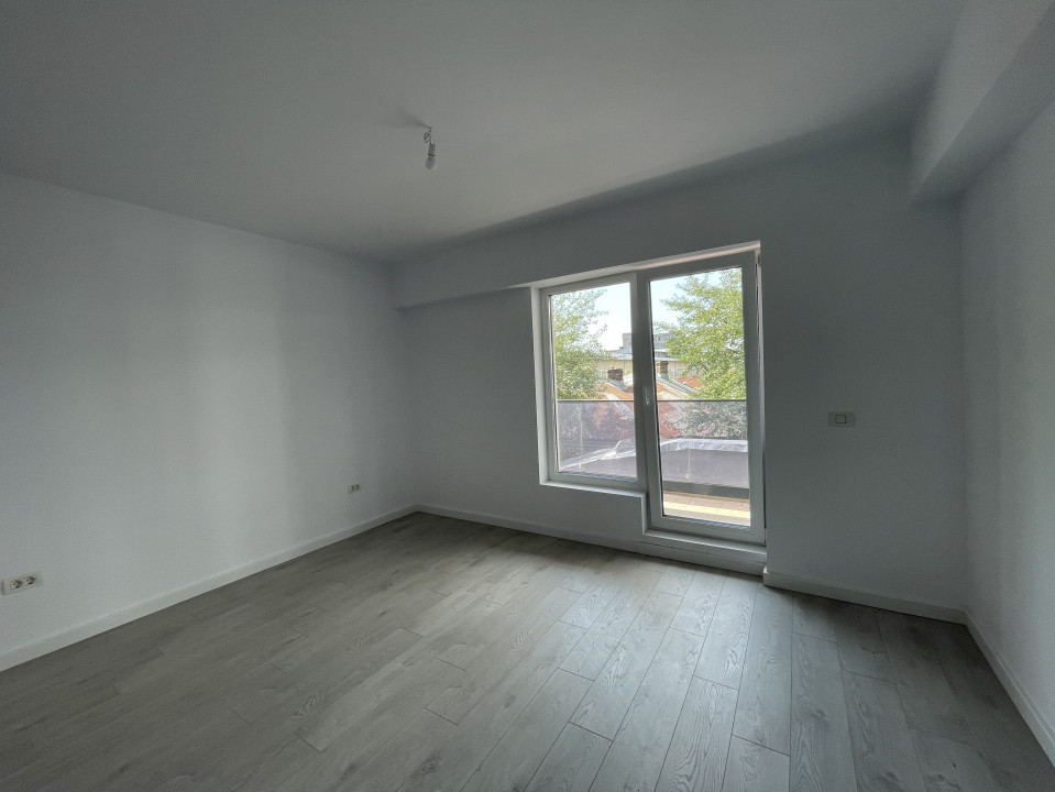 Apartament cu 4 camere pentru birouri sau rezidential zona Timpuri noi